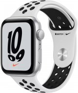 Apple Watch Nike SE 2021, 44 мм, корпус из алюминия серебристого цвета спортивный ремешок Nike цвета «чистая платина/чёрный» (MKQ73)